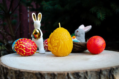 Beeswax candle "Easter Egg"