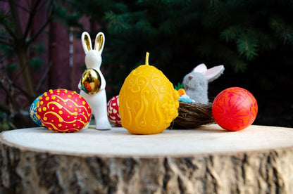 Beeswax candle "Easter Egg"